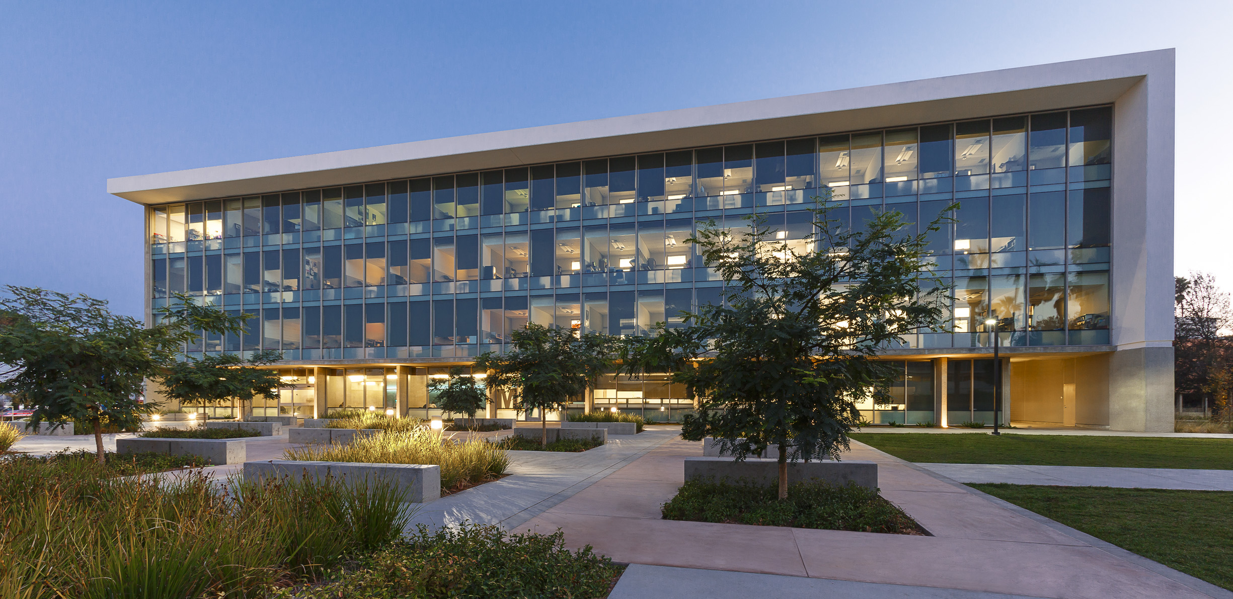 EL CAMINO COLLEGE MATH AND BUSINESS AND FIELD